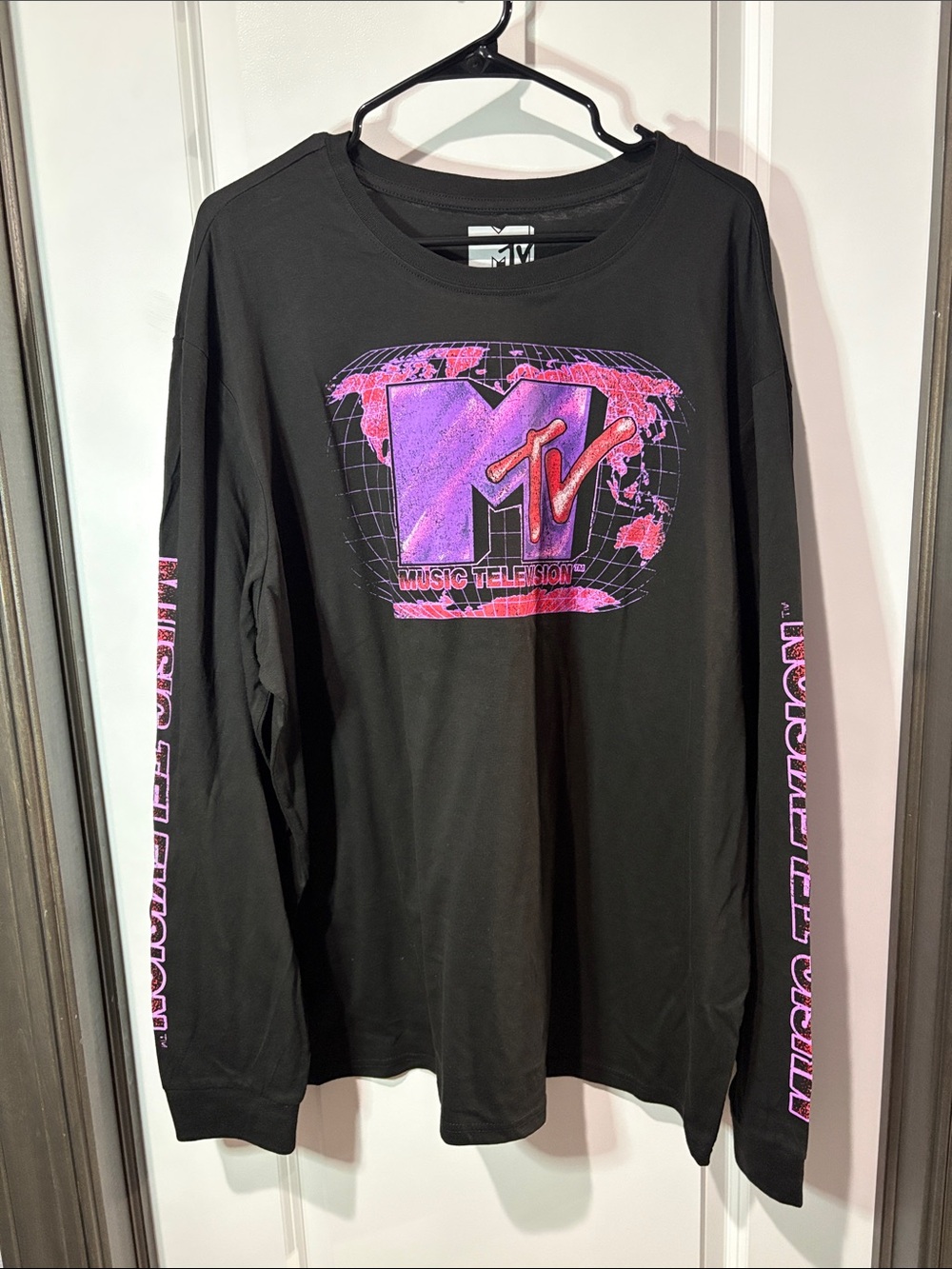 MTV Black Long Sleeve Tee with Pink & Purple Globe Logo NWOT